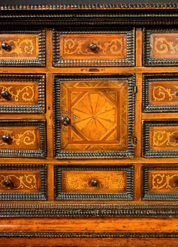 Renaissance - Inlaid coin cabinet  - Italian Renaissance,  late of the 16th century